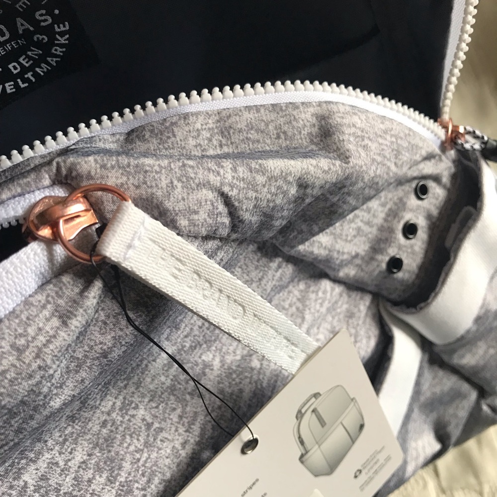 Adidas VFA Backpack Jersey grey/white/rosegold New - Picture 7 of 8